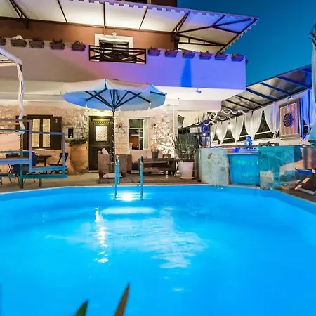 One Bedroom Maisonette With Sea View Apartment *
