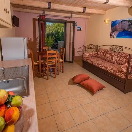 One Bedroom Maisonette With Sea View Apartment *